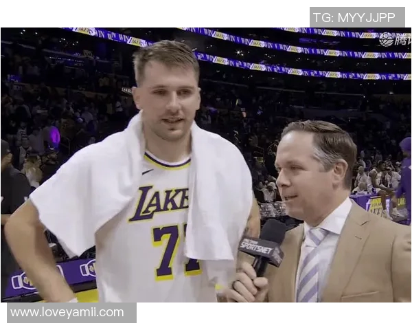 41岁詹皇回归仍强势，场均两双压制东契奇，却暴露老态：出场赢球反倒减少