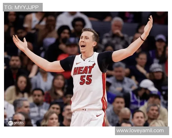 邓肯-罗宾逊三分球引爆活塞反超高潮